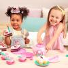 Battat Play Circle by, Ensemble de fête d&rsquo;anniversaire Princesse, diadème de Princesse, Bougies, Assiettes, fourchettes et gâteau au Chocolat Garni de Fraises, Jouets Alimentaires pour Enfants à(Ensemble de fête d&rsquo;anniversaire – 24 pièces)